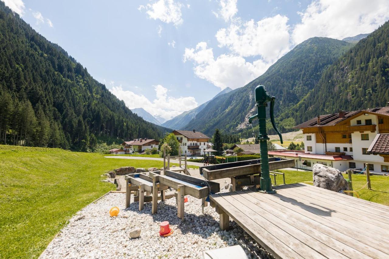 Landhaus Pfurtscheller Apartment Neustift im Stubaital Exterior photo